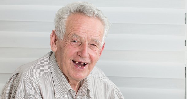 بیماری های لثه و سرطان دهان در سنین بالا شایع تر است